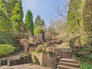 REAR GARDEN- click for photo gallery